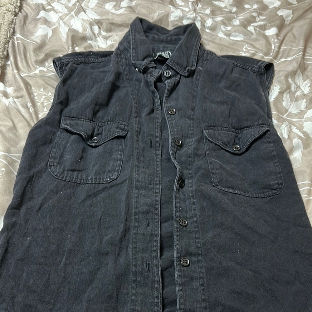Black Sleeveless Denim Shirt